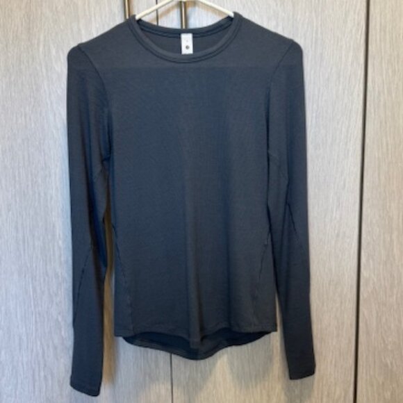 Lululemon Hold Tight Long Sleeve in Oil Gray, Size 6 - Picture 2 of 14